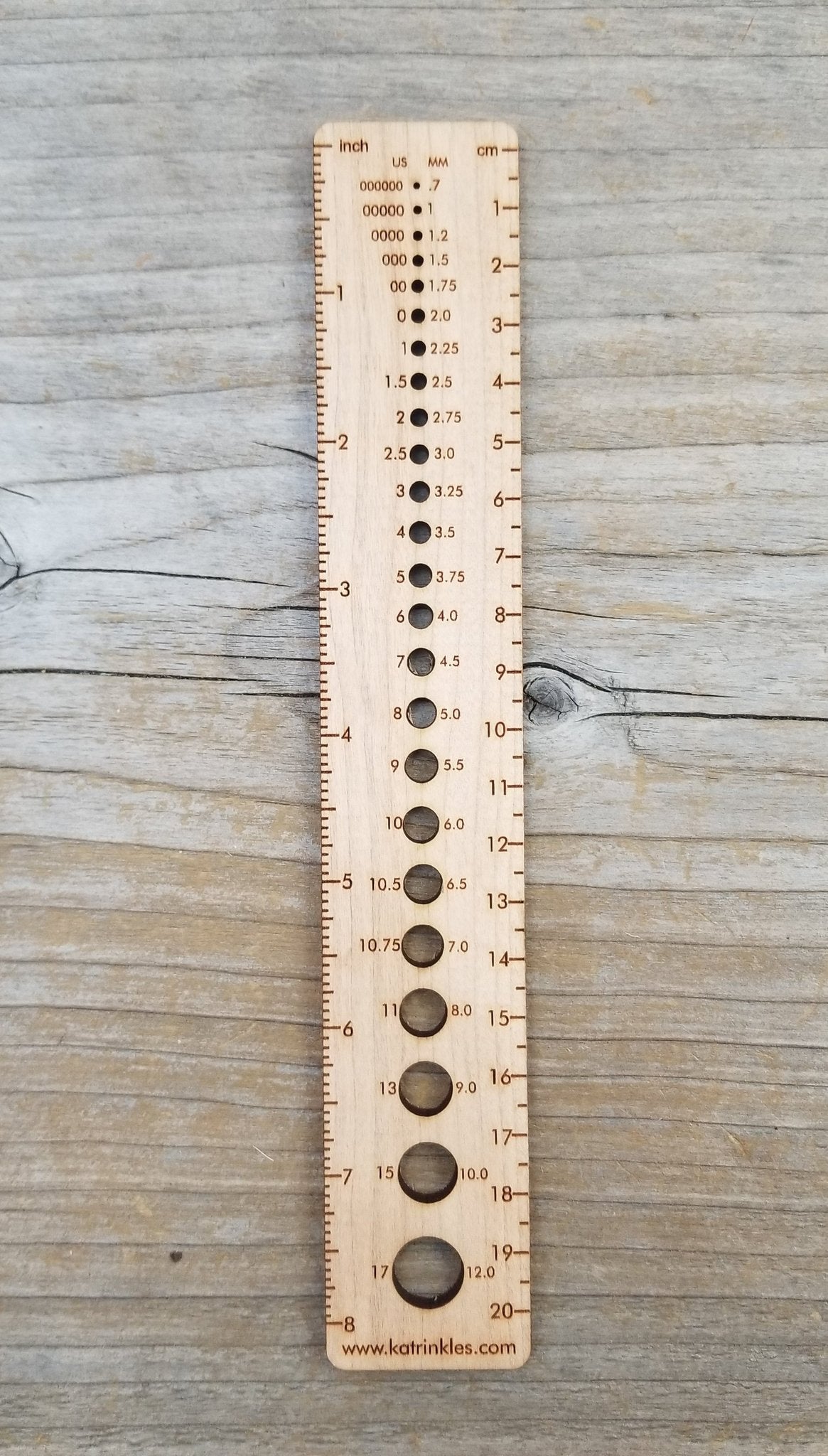 Katrinkles - 8 Needle Gauge Ruler - Yarn Loop